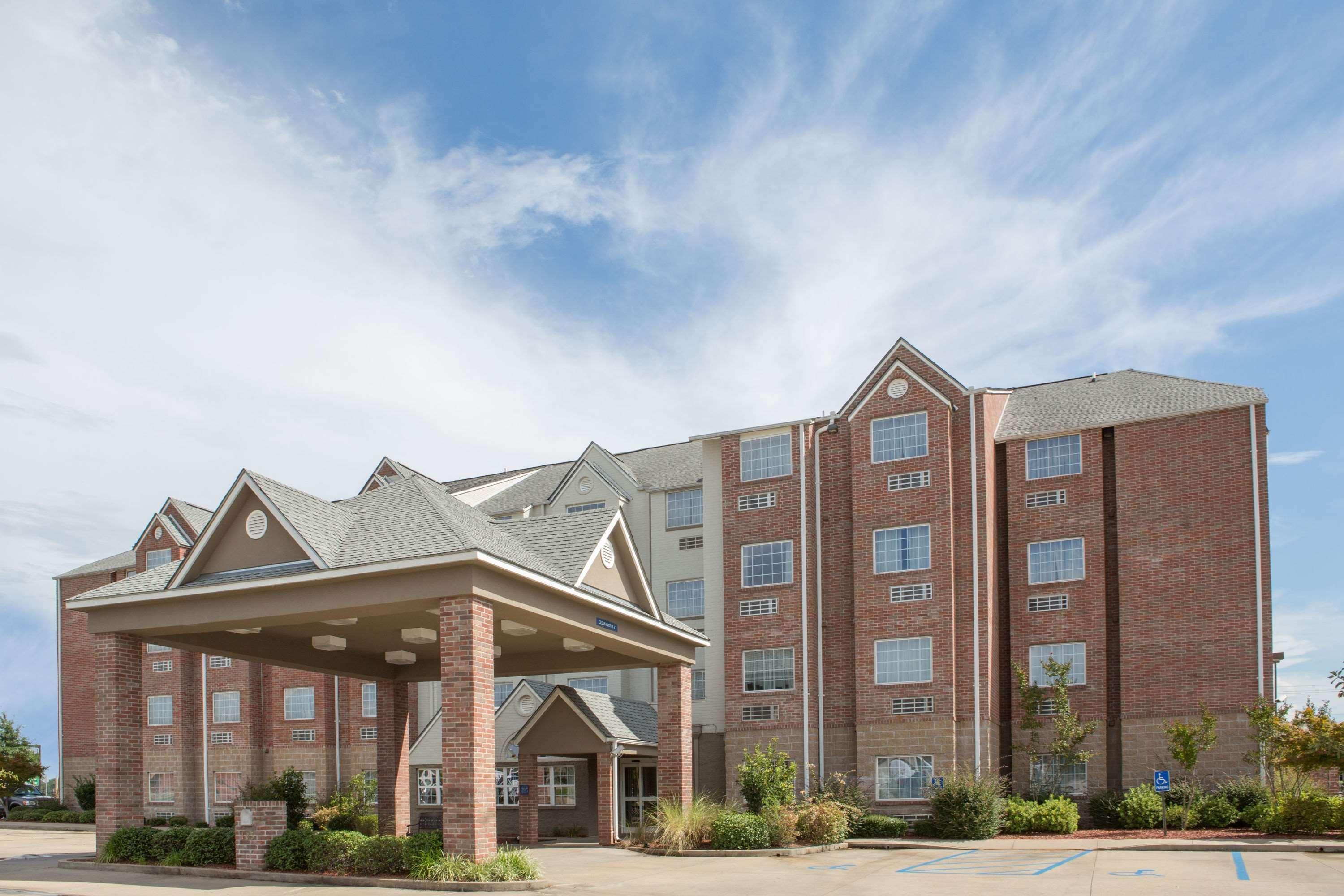 Microtel Inn & Suites By Wyndham Hattiesburg Exterior photo